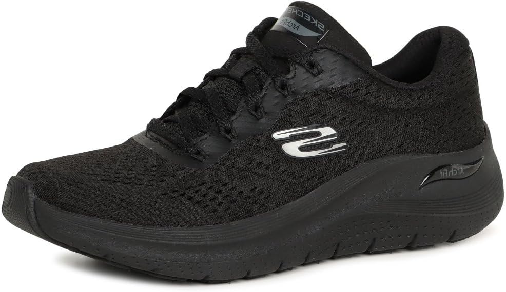 Skechers Men's Arch Fit black work shoes for hospital ward placements